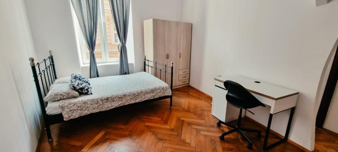 Batorego Apartment Красков Екстериор снимка